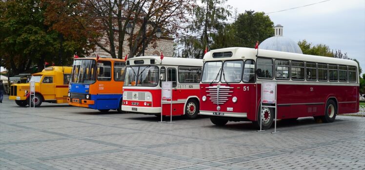 İETT'nin tarihi otobüsleri Taksim ve Sultanahmet'te sergileniyor