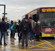 İstanbul haftaya trafik yoğunluğuyla başladı