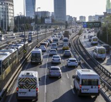 İstanbul'da haftanın ilk iş günü yoğun trafikle başladı