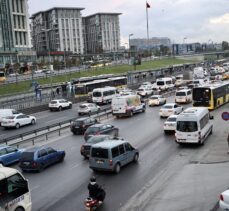 İstanbul'da trafik yoğunluğu yaşanıyor