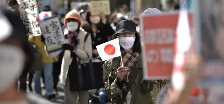 Japonya'da Prenses Mako, erkek arkadaşı Komuro Kei ile evlendi