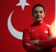 Milli halterci, Tokyo 2020 dönüşü ayağının tozuyla 3 altın madalyaya uzandı