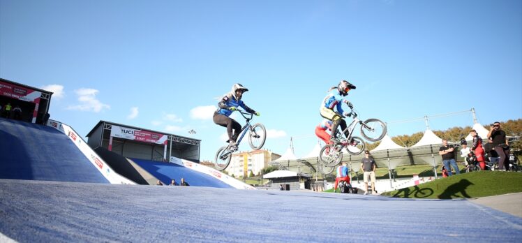 Sakarya'da BMX Dünya Şampiyonası öncesi takımlar antrenman yaptı