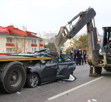 Tekirdağ'da tıra çarpan otomobilin sürücüsü ağır yaralandı