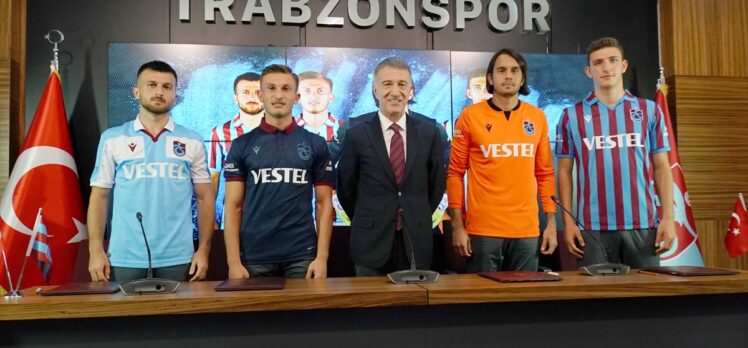 Trabzonspor 4 futbolcusu ile sözleşme yeniledi