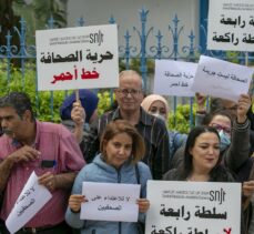 Tunus’ta gazetecilere yönelik şiddet protesto edildi