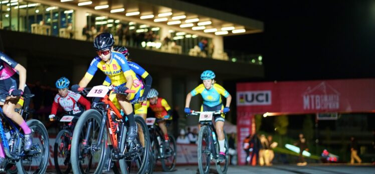 Uluslararası Sakarya MTB Cup Gece Yarışları yapıldı