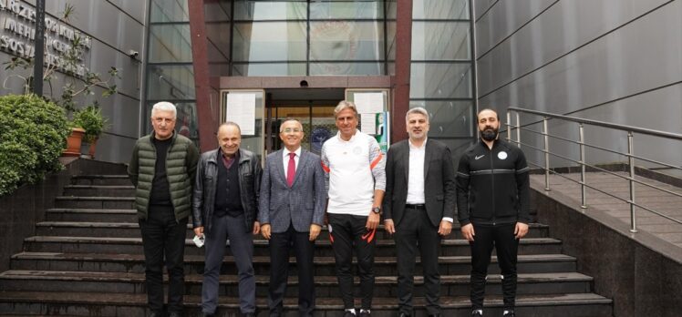 Vali Kemal Çeber'den Çaykur Rizespor'a ziyaret