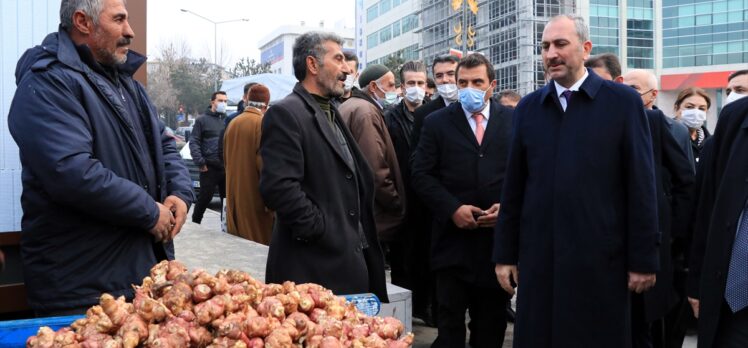 Adalet Bakanı Gül, Erzurum'da AK Parti İl Başkanlığında konuştu: