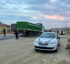 Aksaray'da kamyonun çarptığı lise öğrencisi ağır yaralandı