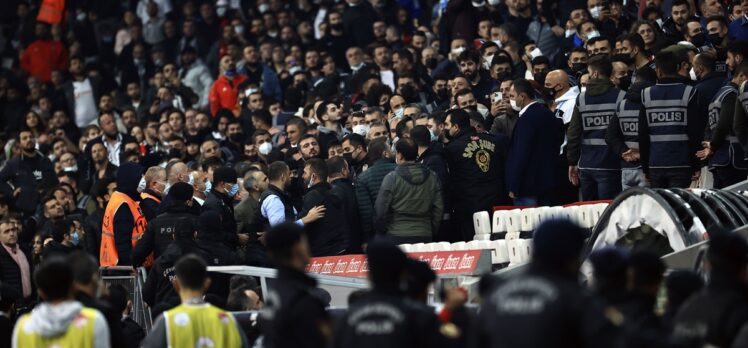 Beşiktaş uzatmada yediği golle lidere yenildi