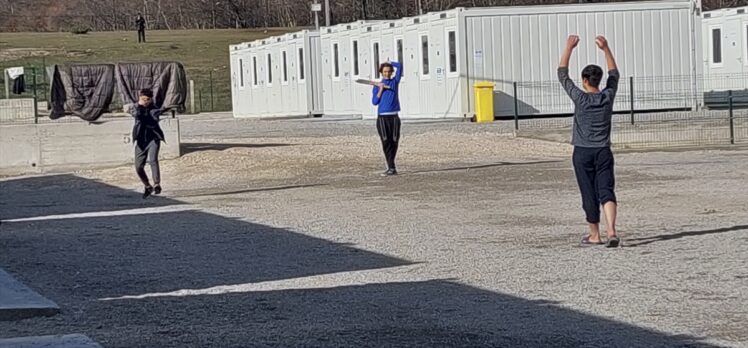 Bosna Hersek'te AB'nin desteğiyle 1500 kişi kapasiteli göçmen kampı açıldı