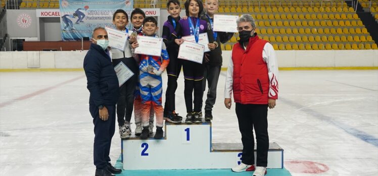 Buz Pateni Short Track Federasyon Kupası-3 müsabakaları, Kocaeli'de yapıldı