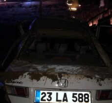 Elazığ'da otomobilin devrilmesi sonucu bir kişi öldü, bir kişi yaralandı