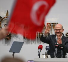 İçişleri Bakanı Soylu, İzmir'de AK Parti'lilerle buluştu (1):