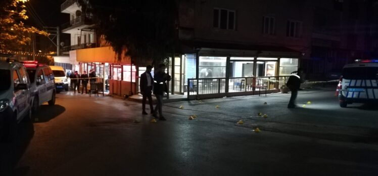 İzmir'de çıkan silahlı kavgada 1 kişi öldü, 4 kişi yaralandı