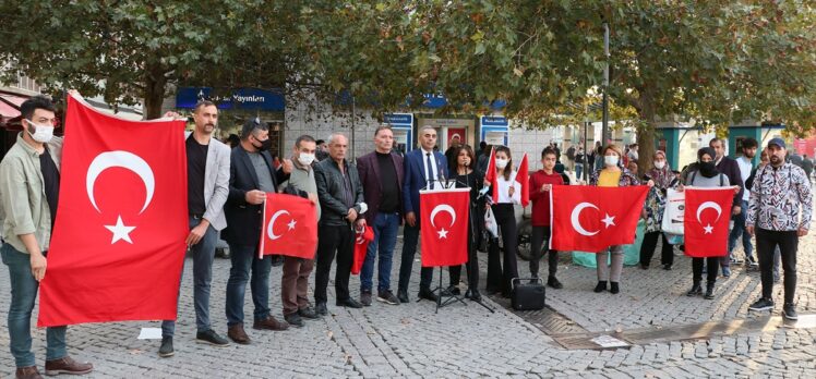 İzmir'de şehit aileleri İYİ Partili Türkkan'ı kınadı