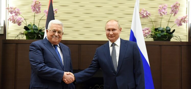 Putin ve Abbas, Soçi’de bir araya geldi