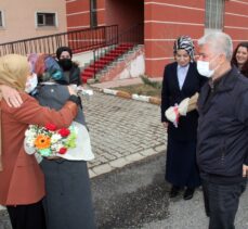 Şefika öğretmene ilk Öğretmenler Günü'nde duygulandıran sürpriz