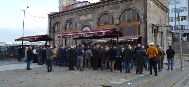 Trabzon'da Sezai Karakoç için gıyabi cenaze namazı kılındı