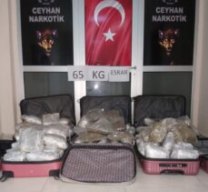 Adana'da kuru üzüm yüklü tırın dorsesinde 65 kilogram esrar ele geçirildi