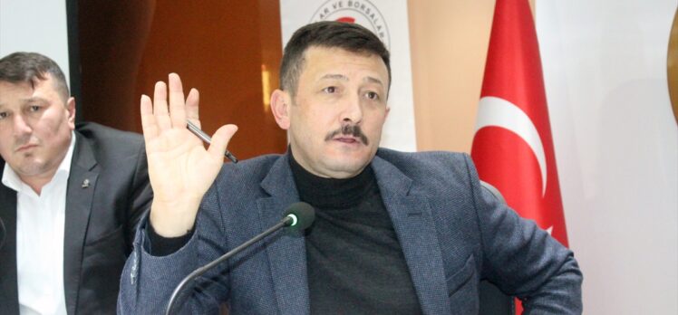 AK Parti Genel Başkan Yardımcısı Dağ, İzmir'de teşkilat üyeleriyle bir araya geldi: