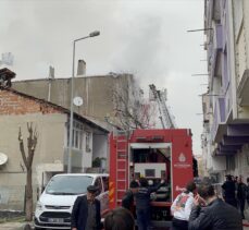 Bağcılar'da bir binada patlama meydana geldi