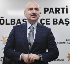 Bakan Karaismailoğlu, Gölbaşı'nda Belediye Başkanlığı ile AK Parti İlçe Başkanlığını ziyaret etti: