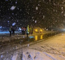 Düzce'de kar yağışı etkisini sürdürüyor