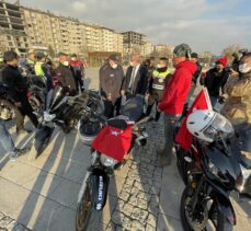 Elazığ'da polis ve jandarma motosiklet sürücülerine kask dağıttı