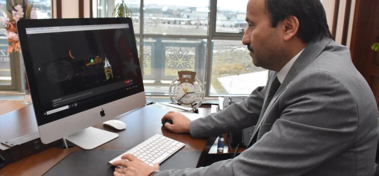 Erzurum Teknik Üniversitesi Rektörü Çakmak, AA'nın “Yılın Fotoğrafları” oylamasına katıldı