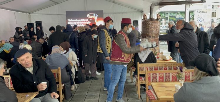 Esenler'de, Dünya Çay Günü'nde 73 çeşit çay ikram edildi