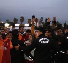 Galatasaray kafilesi, Adana'ya geldi