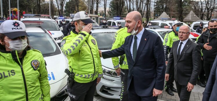 İçişleri Bakanı Soylu, Bursa'da araç teslim törenine katıldı