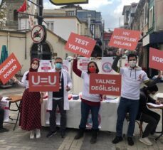 Kadıköy'de halk AIDS'e karşı bilgilendirildi