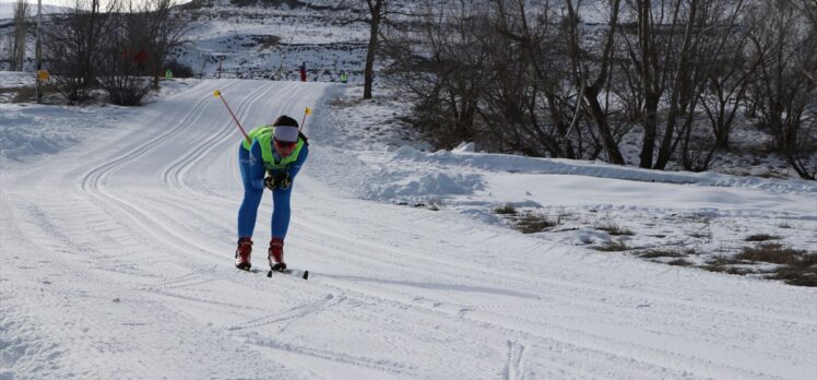 Kayaklı Koşu Uluslararası FIS Yarışması Erzurum'da başladı