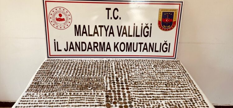 Malatya'da tarihi eser niteliği taşıdığı değerlendirilen 1919 parça malzeme ele geçirildi