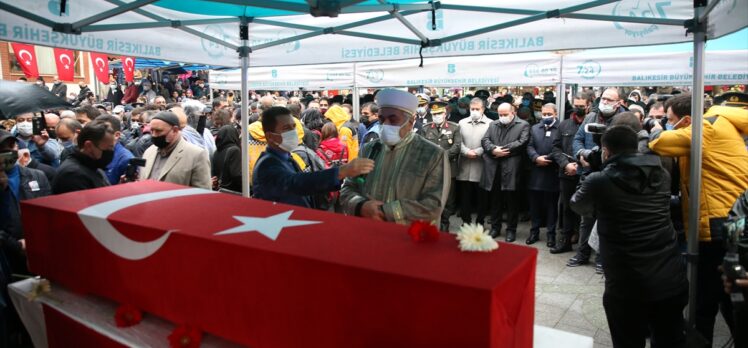 Şehit Piyade Uzman Çavuş Ali Sarı, Balıkesir'de son yolculuğuna uğurlandı