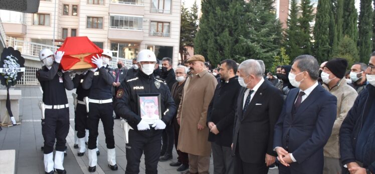 Sivas'ta kalp krizi sonucu vefat eden polis memuru son yolculuğuna uğurlandı