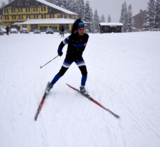 Sporcular Ilgaz Dağı'nda kayak sezonunu  açtı