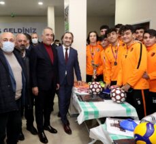 Sultangazi Belediyesinden amatör spor kulüplerine malzeme desteği