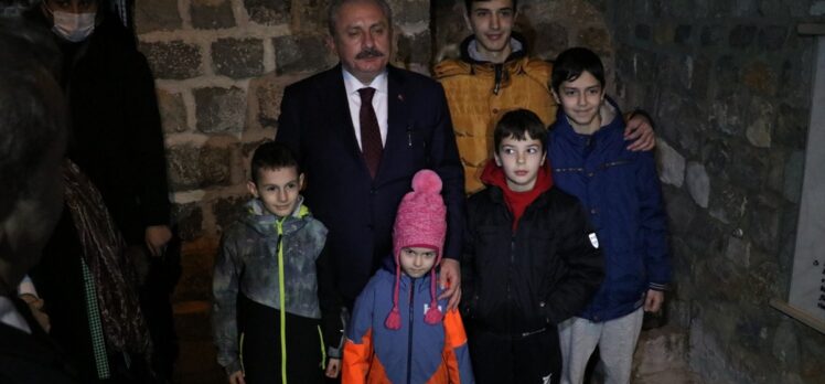 TBMM Başkanı Şentop, Karadağ’da Mehmet Fatih Medresesini ziyaret etti