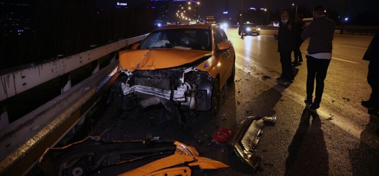 TEM Otoyolundaki trafik kazasında 1’i ağır 2 kişi yaralandı