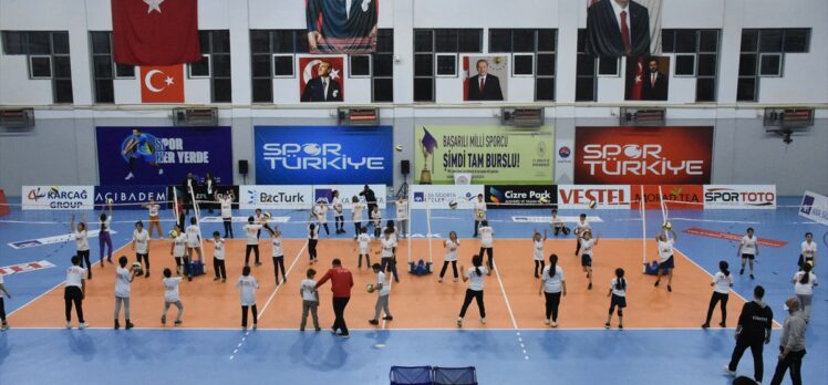 TVF Fabrika Voleybol'un 35. okulu Şırnak'ta açıldı