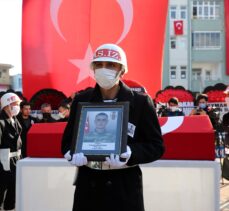 Akçakale sınır hattında şehit olan Piyade Sözleşmeli Er Ertuğrul Ulupınar toprağa verildi