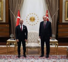 El Salvador Büyükelçisi Calderon, Cumhurbaşkanı Erdoğan'a güven mektubu sundu