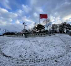 İstanbul'da kar yağışı aralıklarla etkili oluyor