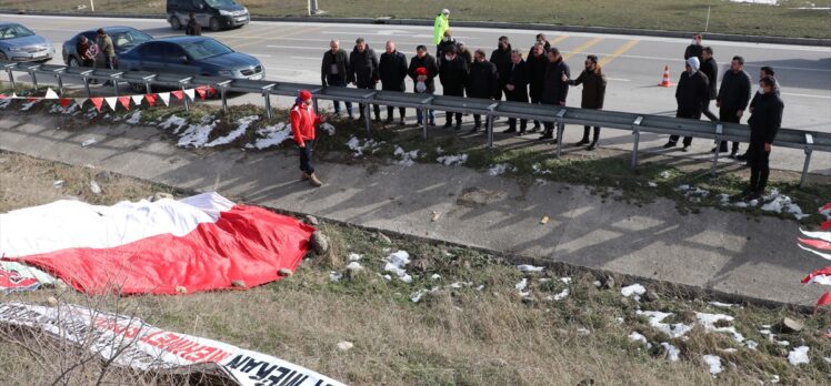 Samsunspor kafilesinin 33 yıl önce geçirdiği trafik kazasında ölenler anıldı