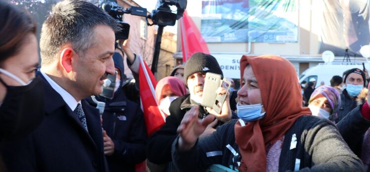 Bakan Pakdemirli'den HDP'li Güzel'e fotoğraf tepkisi: