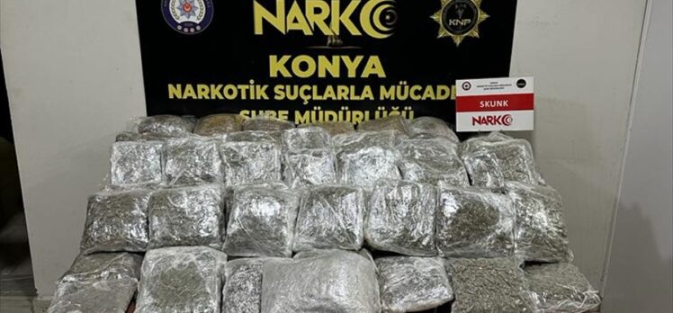 Konya'da kamyonda 64 kilogram skunk ele geçirildi